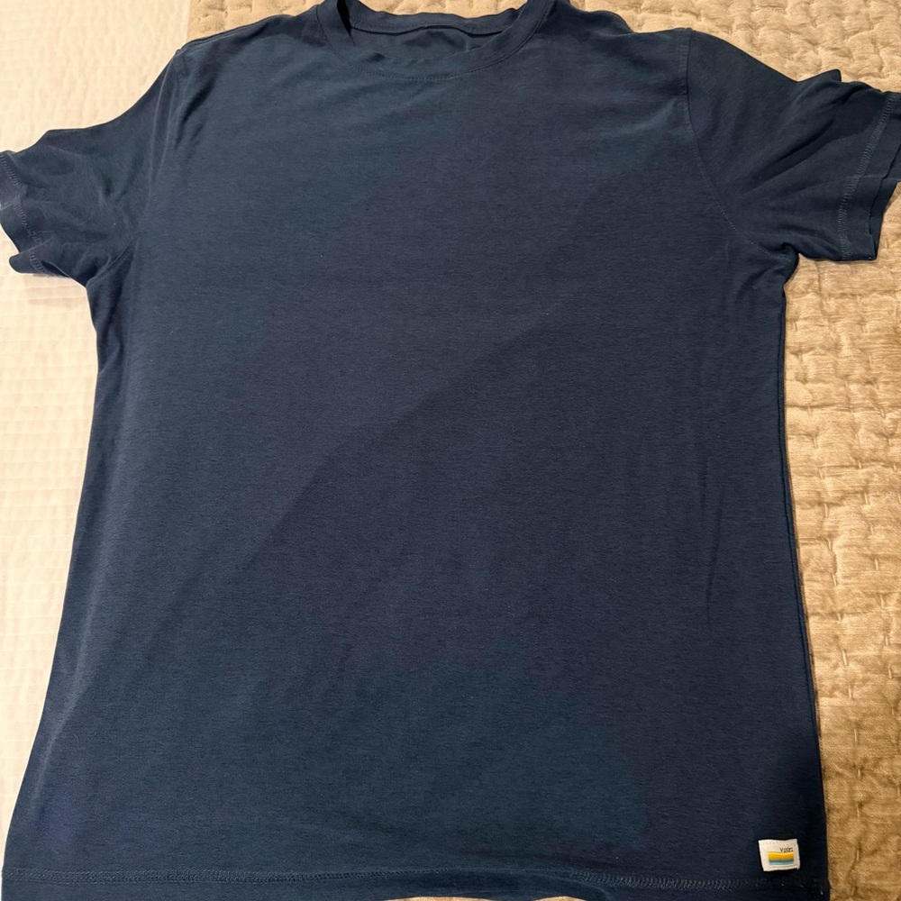 Vuori Navy Strato tech M (no tag see measurements)